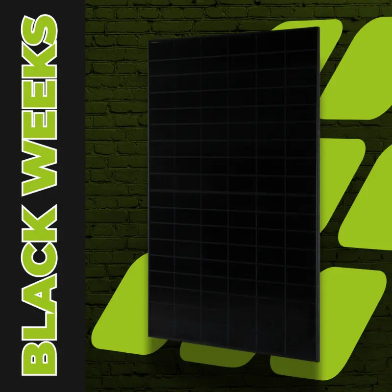 Ein schwarzes Solarpanel auf grünem und schwarzem Hintergrund mit dem Text "BLACK WEEKS" auf der linken Seite.