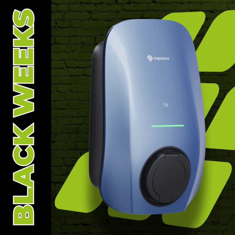 Ein blaues Ladegerät für Elektrofahrzeuge mit dem Text "BLACK WEEKS" auf schwarzem und grünem Hintergrund.